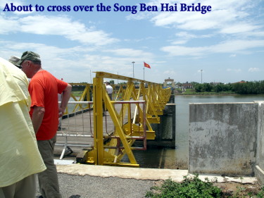 Vietnam Battlefield Tours, visit to Song Ben Hai Bridge, 10 May 2014 Vietnam Battlefield Tours, visit to Song Ben Hai Bridge, 10 May 2014