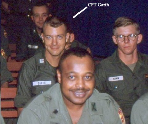 A closeup of the above photo showing CPT Bob Garth, 1st Platoon, 220th Aviation Cpmpany A closeup of the above photo showing CPT Bob Garth, 1st Platoon, 220th Aviation Cpmpany
