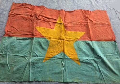 Tom Shaver photo, NVA flag Tom Shaver photo, VNA flag